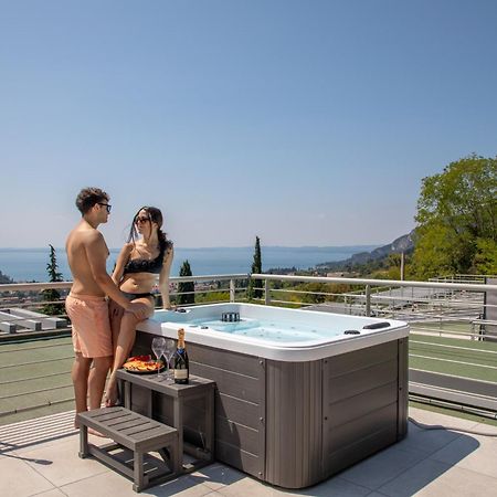 Sunset Lodge - Enjoy Holiday Garda  Zewnętrze zdjęcie