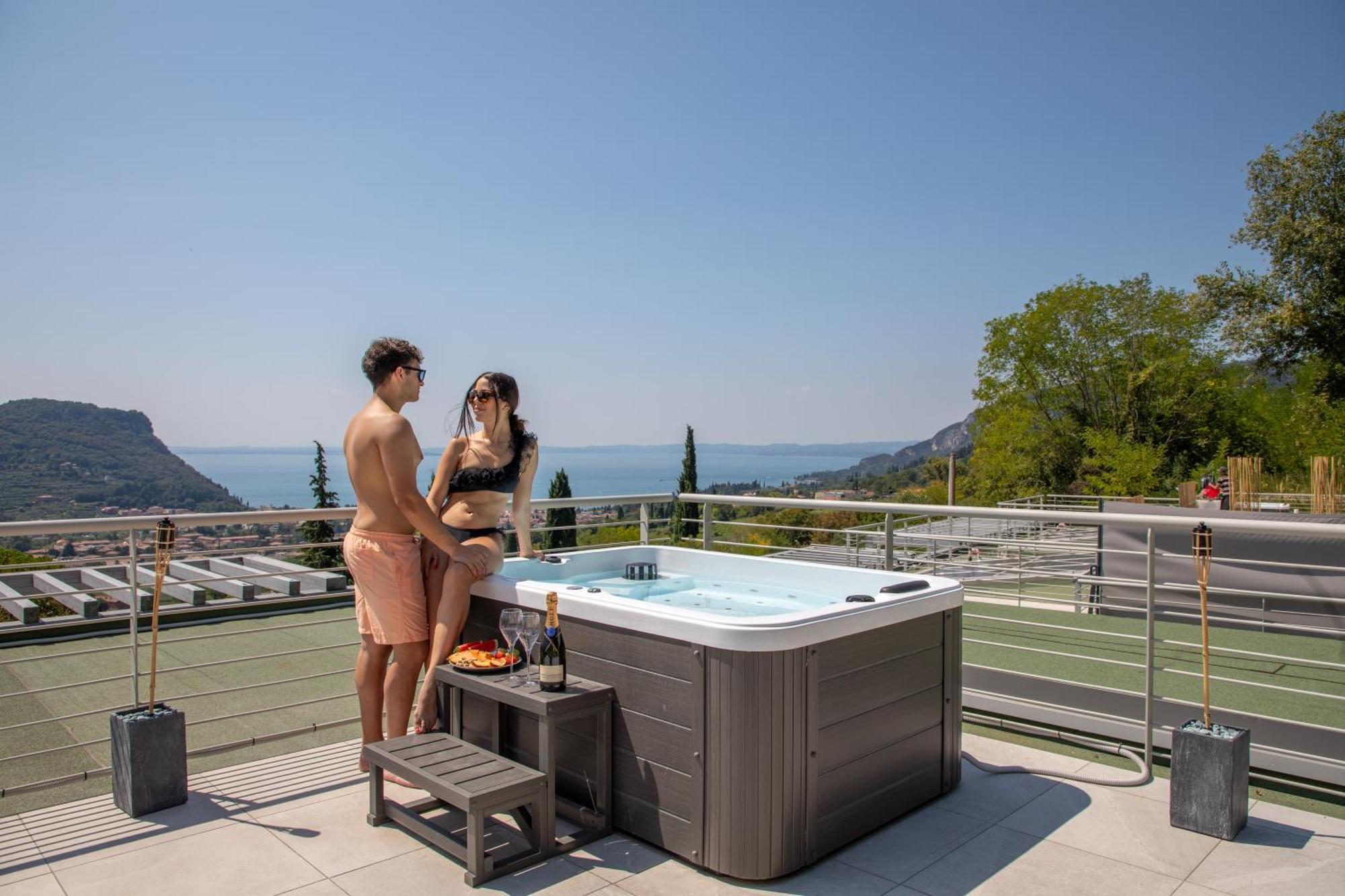 Sunset Lodge - Enjoy Holiday Garda  Zewnętrze zdjęcie