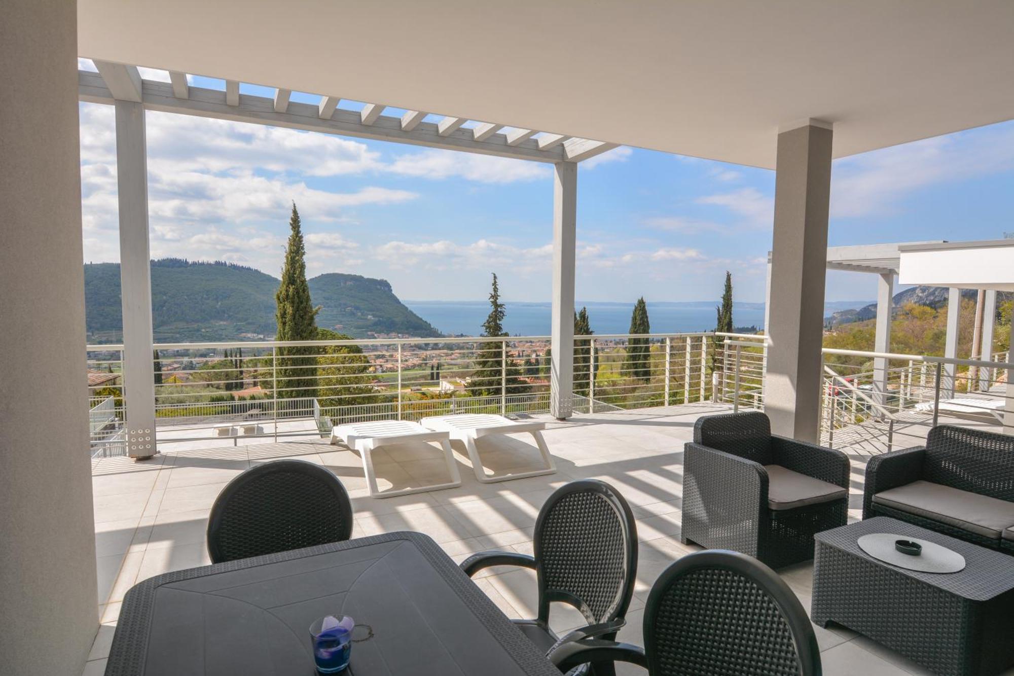 Sunset Lodge - Enjoy Holiday Garda  Zewnętrze zdjęcie